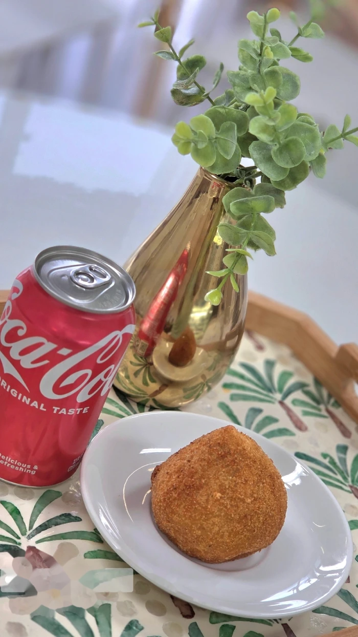 Table with vase and snack